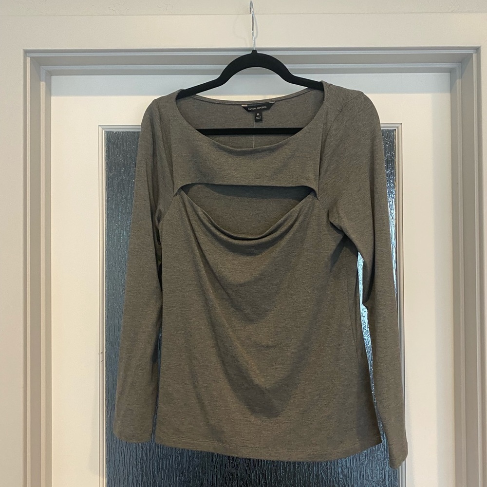 banana republic boat neck cutout long sleeve top - Picture 3 of 3